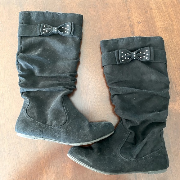 Like New Arizona black faux suede boots size 3 - Picture 1 of 2